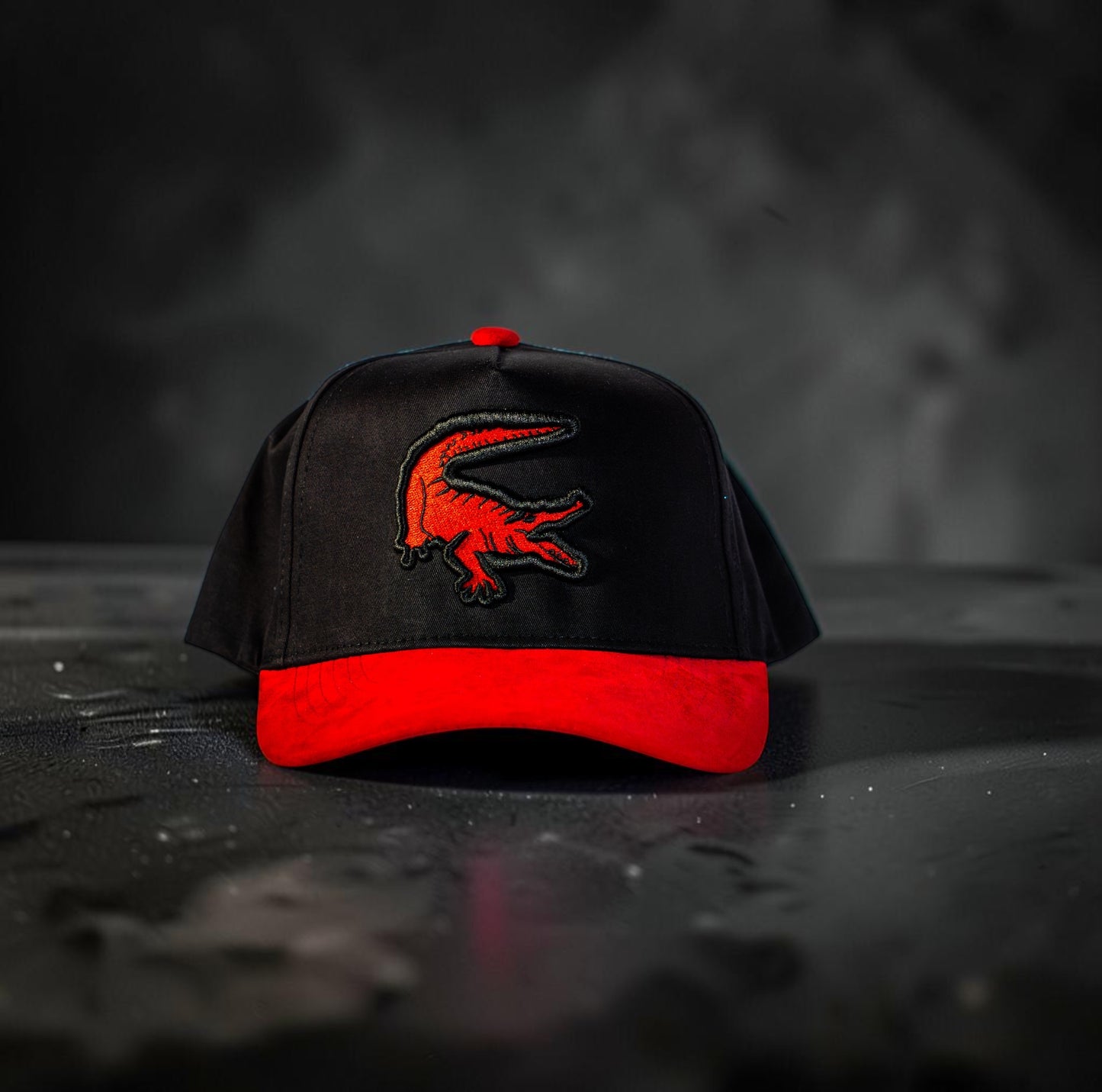 Red/Black Suede con Caiman