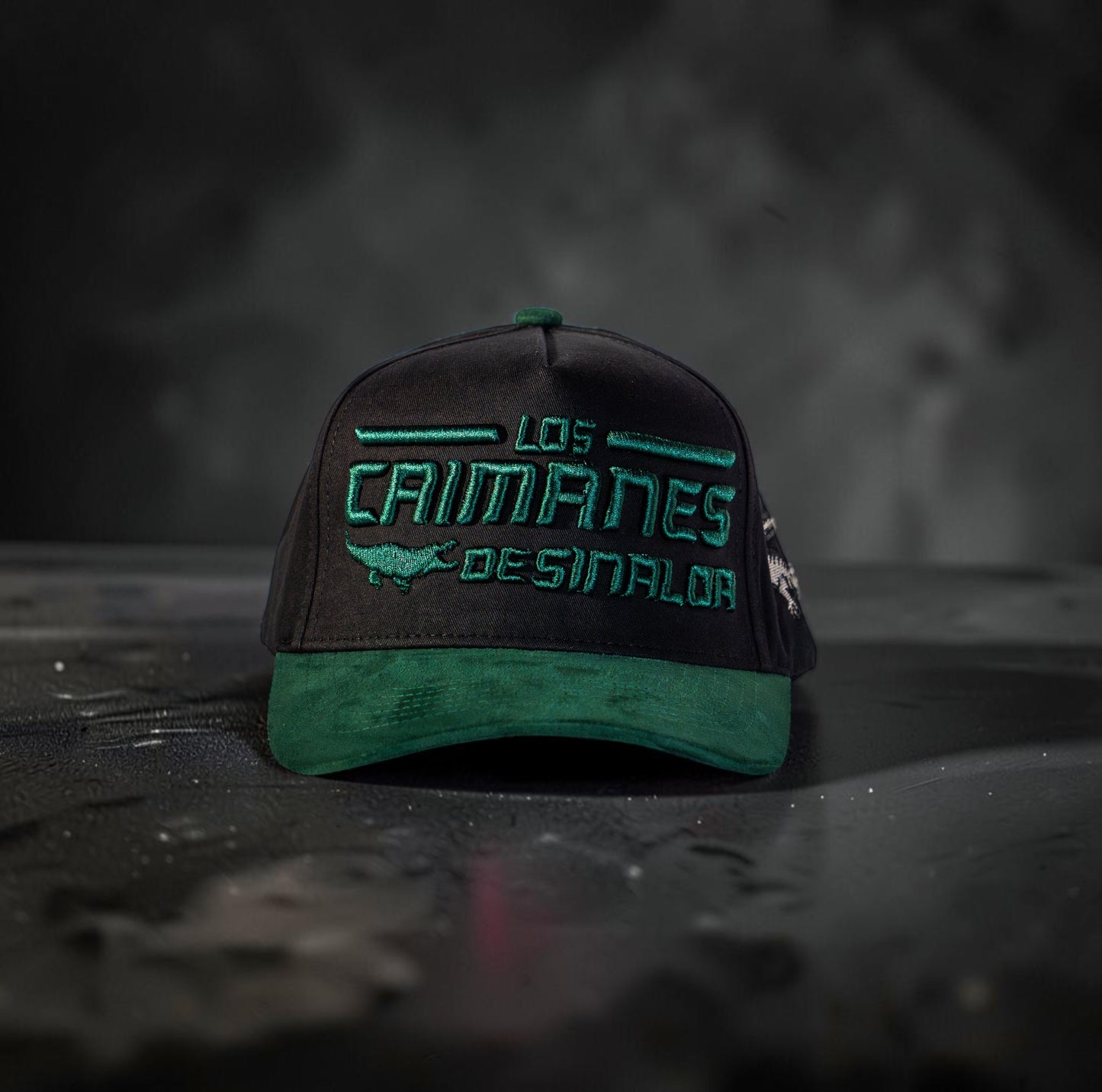 Green/Black Suede con Caimanes Logo
