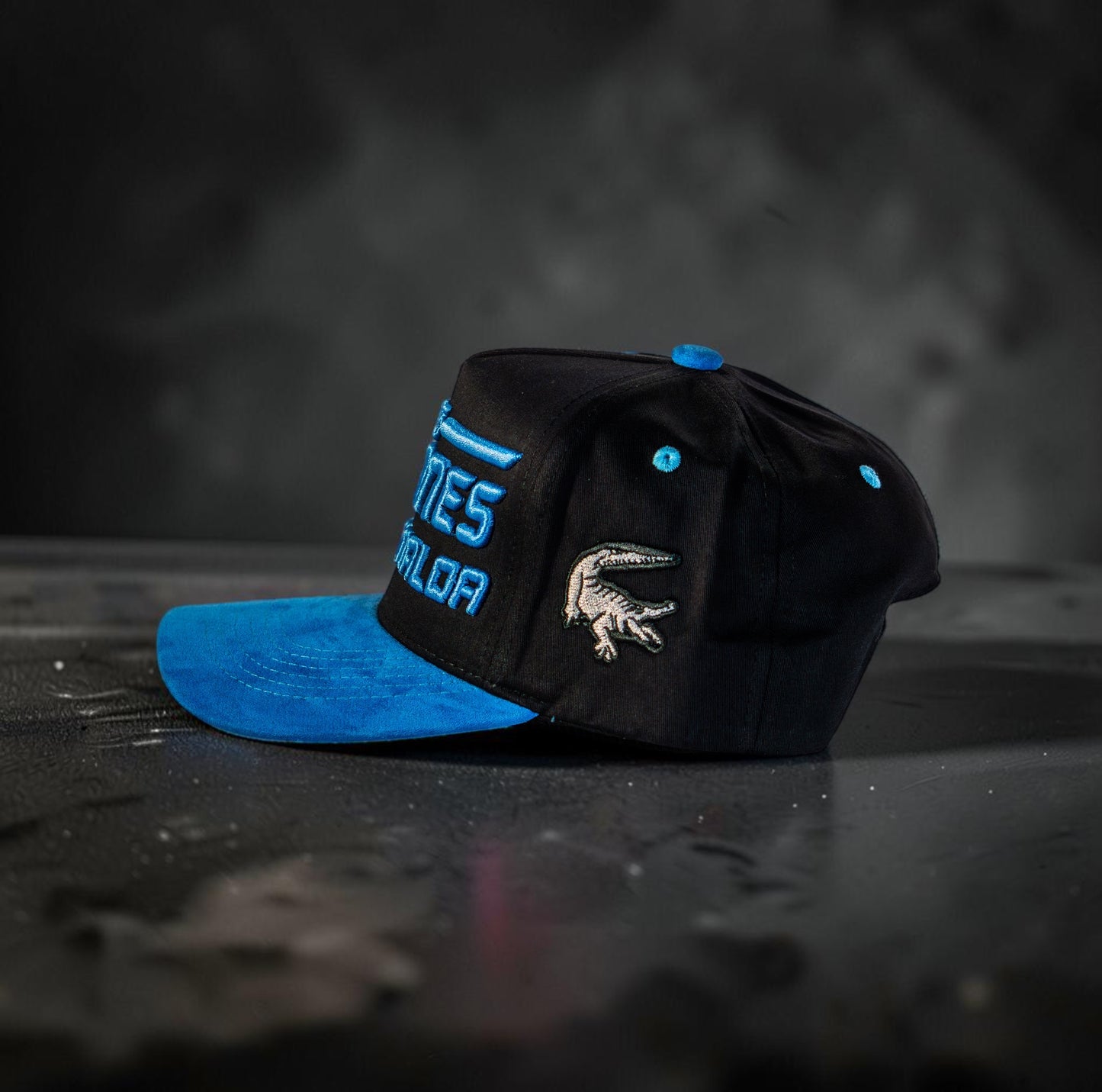 Blue/Black Suede con Caimanes Logo