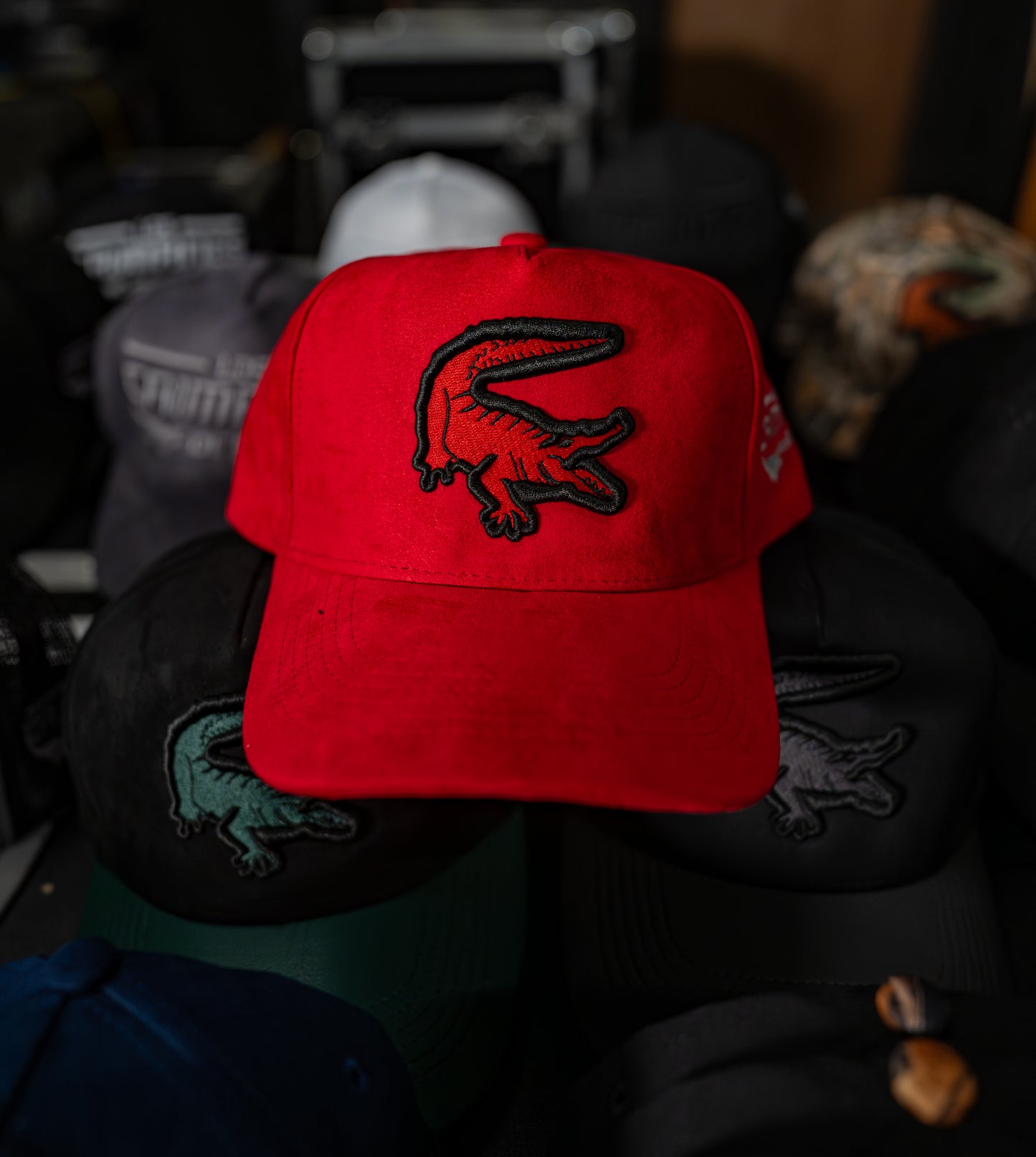 Caimanes Red Hat